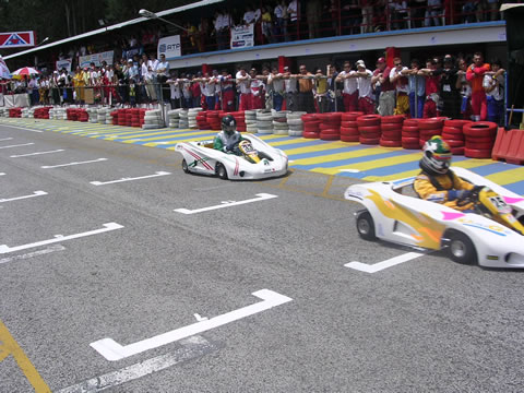 24 Horas da Batalha 2004 - Início34