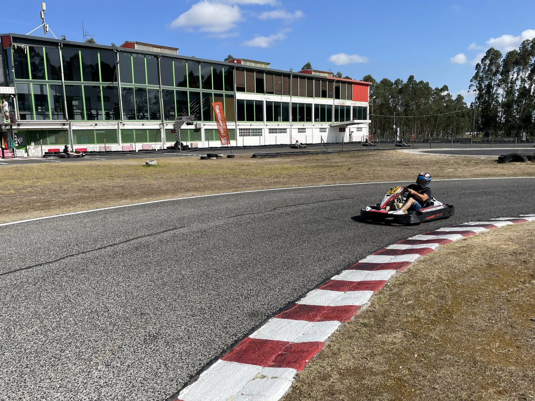 JONY MARQUES RACE8